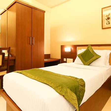 Treebo Trend Nayath Residency Удипи Экстерьер фото